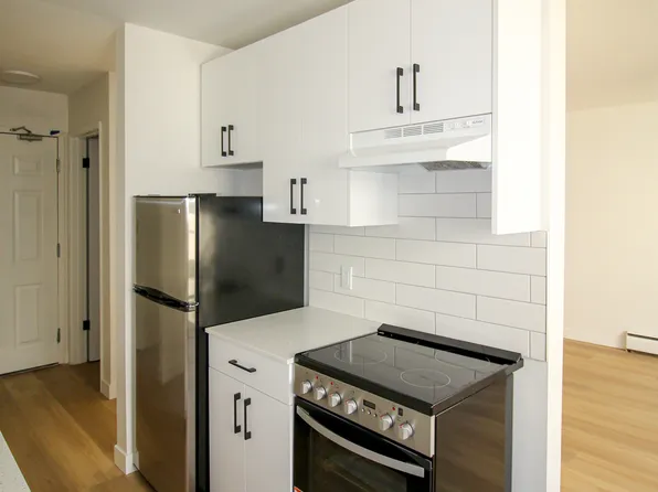 10965 84th St NW, Edmonton, AB T5H 1M5