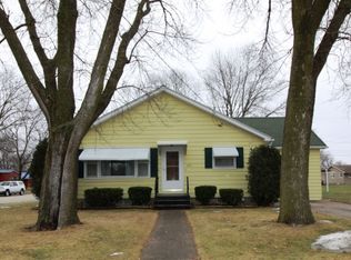 1017 Sherman Ave, Manchester, IA 52057