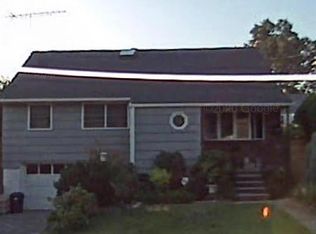 92 Isabelle St, Metuchen, NJ 08840