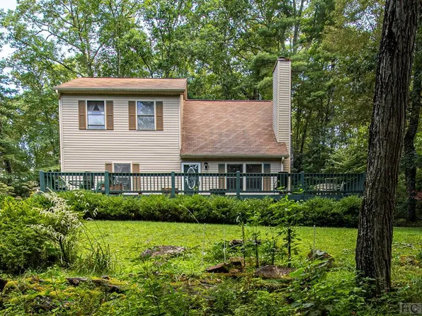 186 Woodland Hill Dr, Highlands, NC 28741