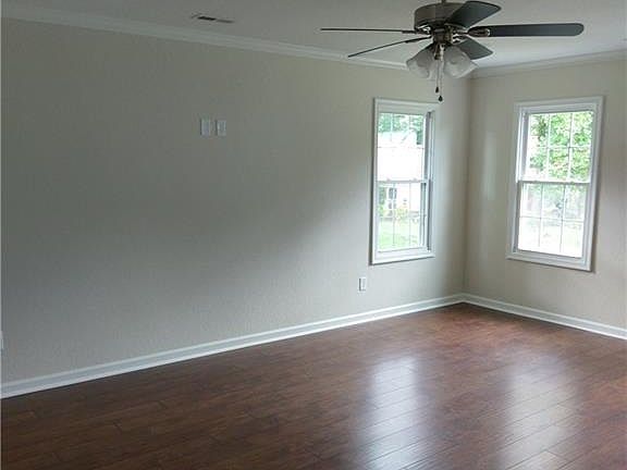 5th image of 4028 Breakwater Dr