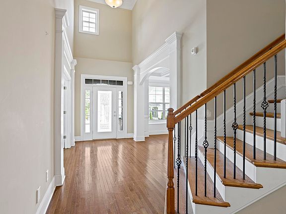 2nd image of 124 Brandau Ln