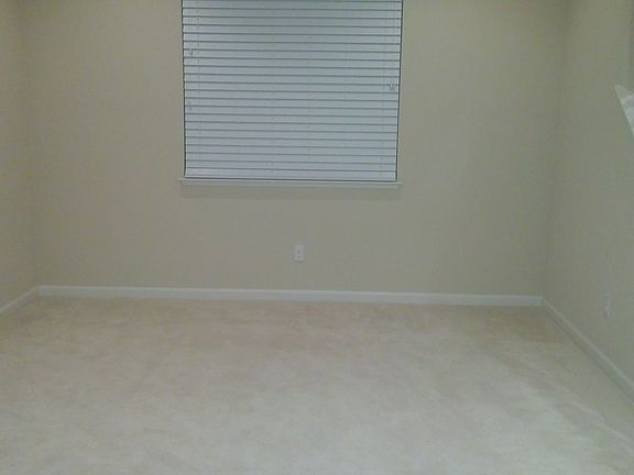 4th image of 3066 Duke Cir
