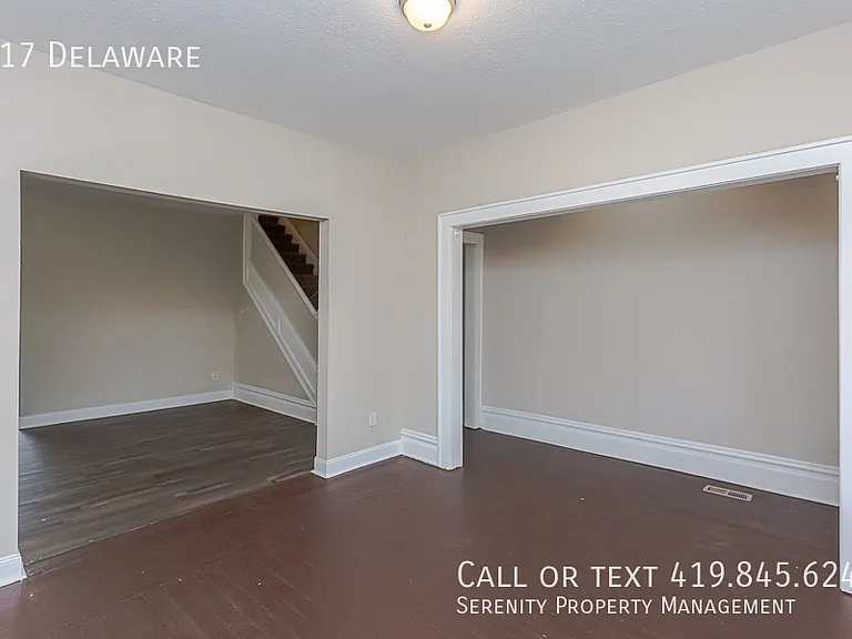 517 W Delaware Ave — Photo 4