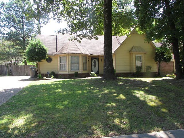 1st image of 4002 Birch Glen Dr