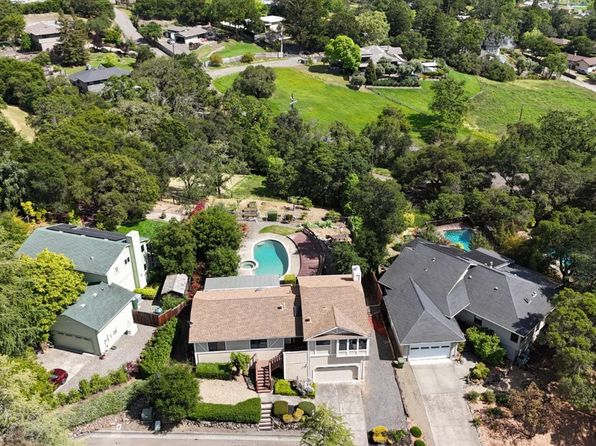 620 Alta Vista Dr, Healdsburg, CA 95448