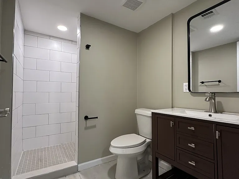 1106 Mundy Dr #1 — Photo 8