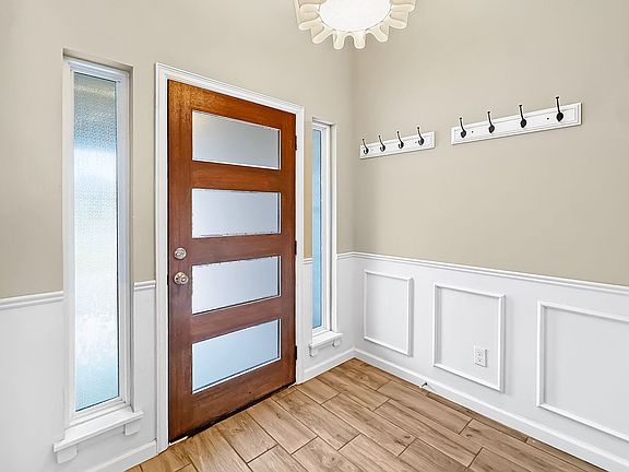 2nd image of 5030 N 35th St