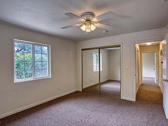 3rd image of 1694 Fiske Ave
