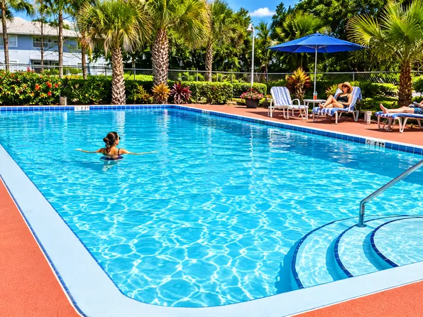 Beltrees Plaza Apartments, 660 Beltrees St APT 225, Dunedin, FL 34698