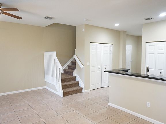 5th image of 2026 Nassau Dr