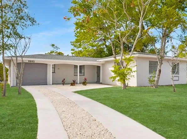 6882 Pinehurst Dr, Spring Hill, FL 34606