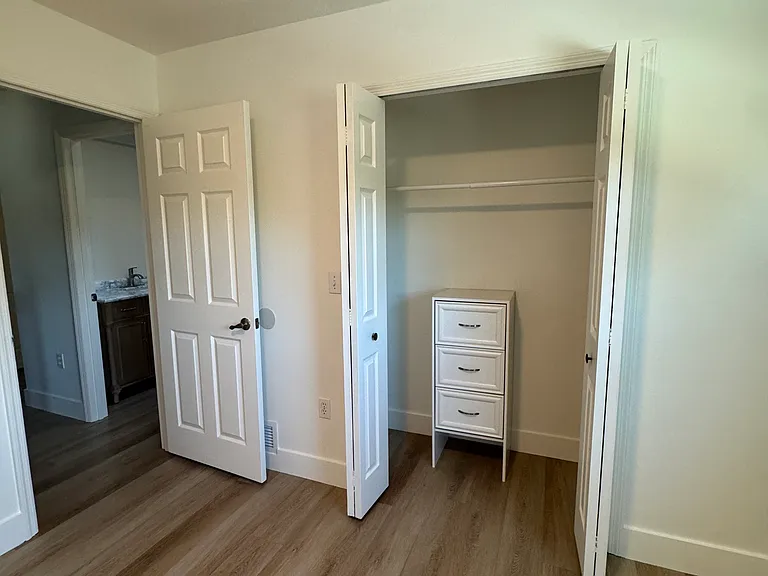 601 Shetland Cir — Photo 44