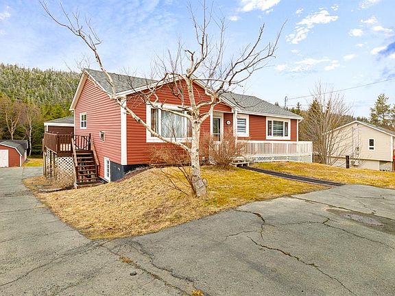 2nd image of 32 Topsail Pond Road