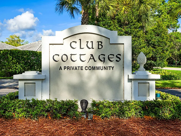 615 Club Dr — Photo 30