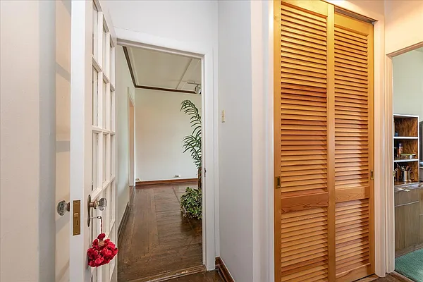 Sold by Benjamin Realty Since 1980 | media 56