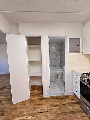 Rented by Metro Park Realty Inc | media 14