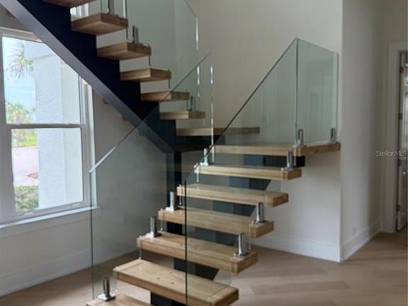 5th image of 6 RIVIERA PLACE