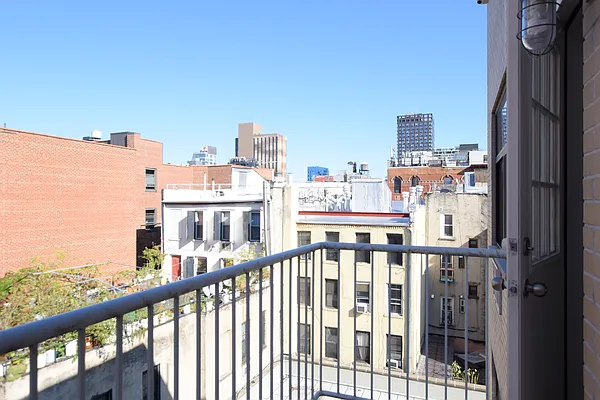 Rented by REAL New York | media 10