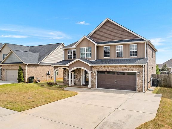 3rd image of 112 Legacy Ct