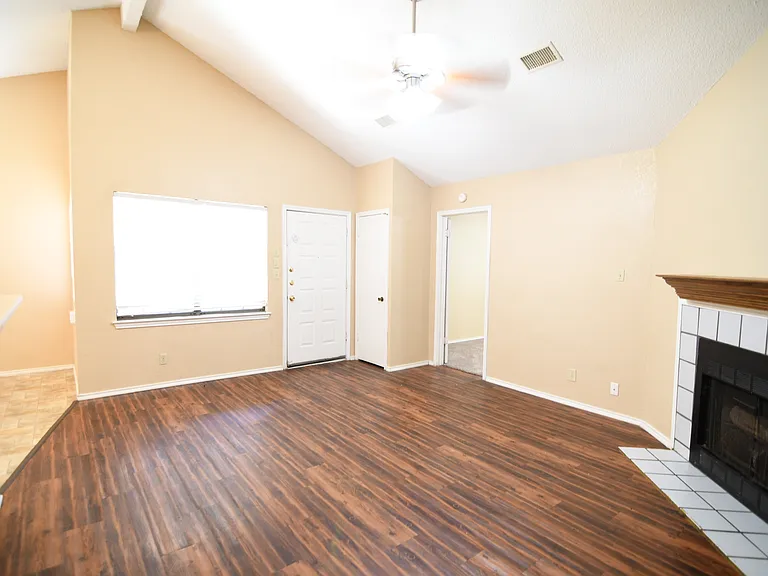 5209 Canyon Creek Dr — Photo 11