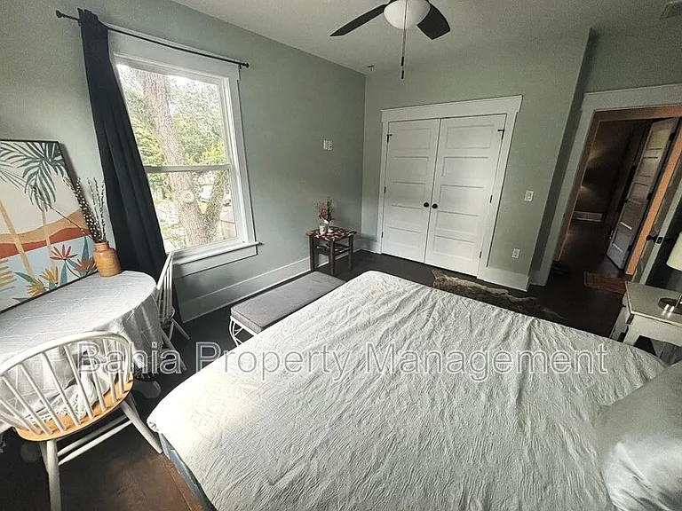 211 E Adalee St — Photo 15