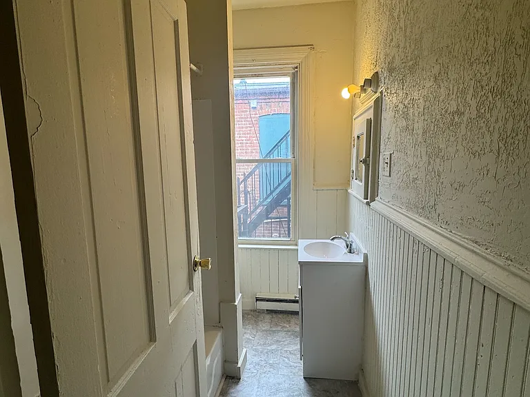 320 S Queen St #2 — Photo 9