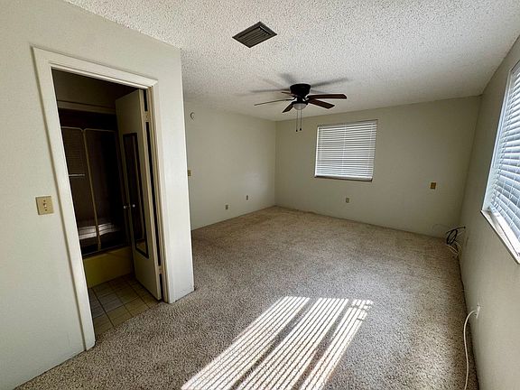 5th image of 210 S Lakeshore Dr