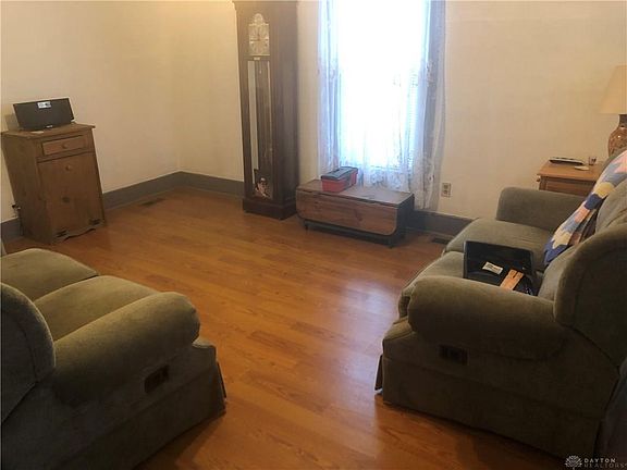 5th image of 606 Hay Ave