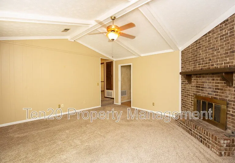 1430 Lokey Dr — Photo 10