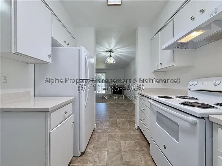 18317 SW Jann Dr — Photo 4