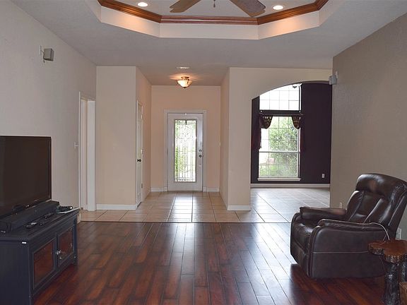 5th image of 10015 Joshua Ct