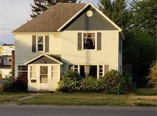 131 W Maple St, Deshler, OH