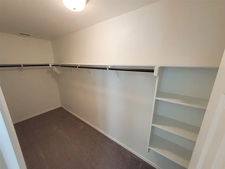 1049 Knightly Ln — Photo 12
