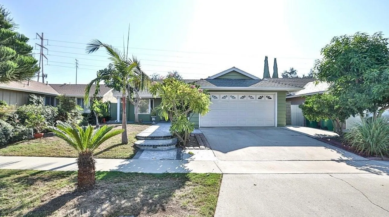 5 bed, 1899 sqft, $1,500 — Photo 1