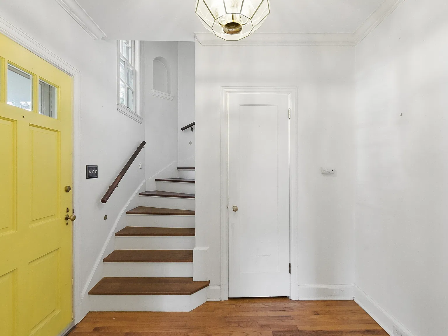3 bed, 2.5 bath, 1984 sqft, $2,700 — Photo 4