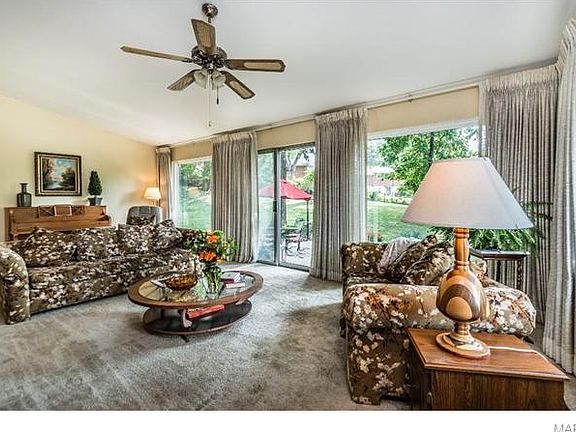 3rd image of 7 Green Garden Dr