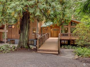 23007 NE 61st St, Redmond, WA