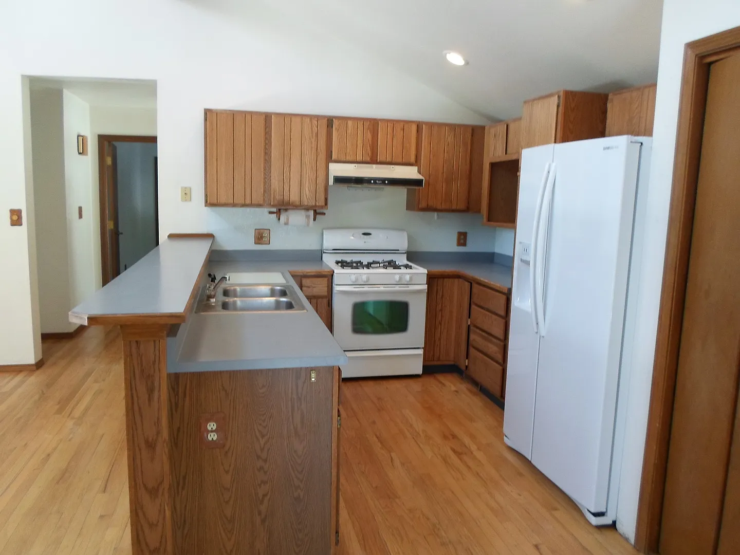 For Rent - Conifer 3+ bedroom, 2.75 bath home w/2 car att. garage on 1.7 acres. — Photo 3