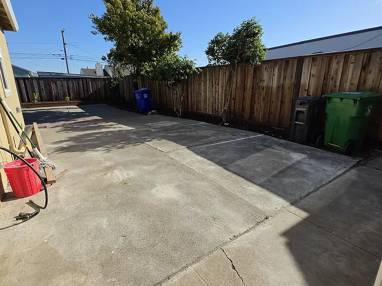 1086 Mersey Ave — Photo 34