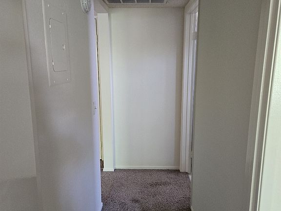 5th image of 1831 Purdue Ave #207