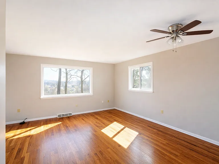 355 Moon Clinton Rd — Photo 6