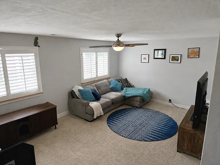 57 Mountain Valley Ct — Photo 10