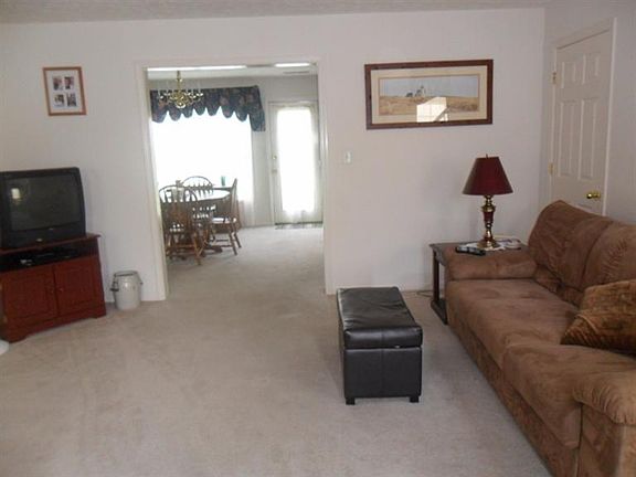 2nd image of 509 Lauren Dr