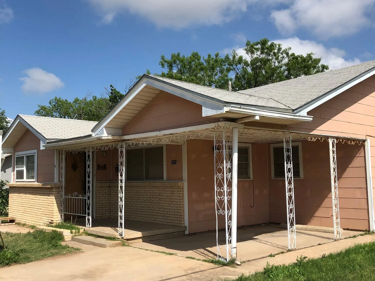 2 bed, 1228 sqft, $1,280 — Photo 1