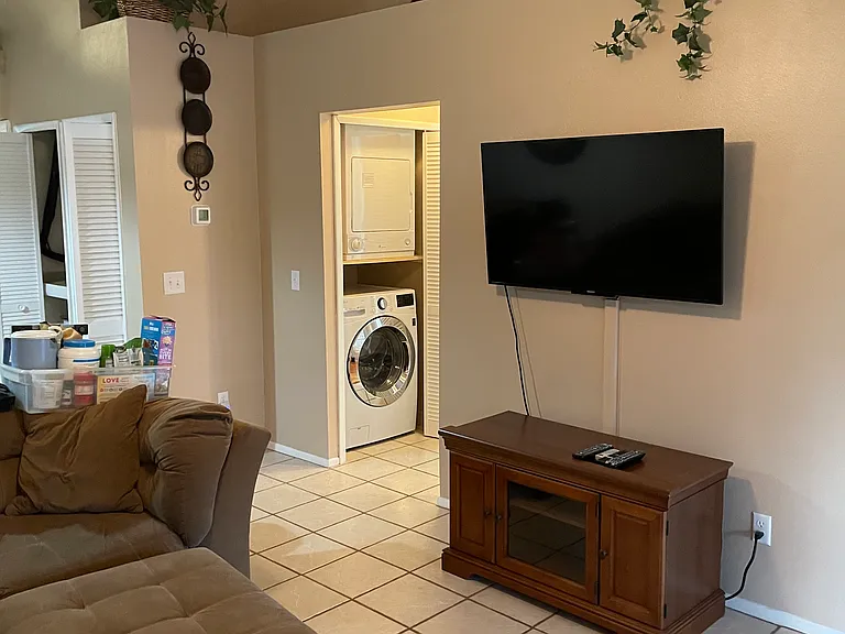 116 Reserve Cir #208 — Photo 8