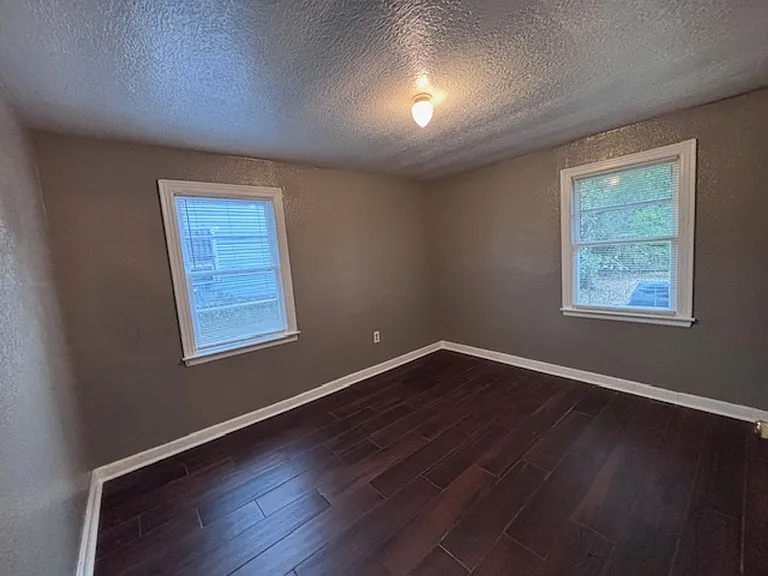 3906 S Barrow Dr — Photo 19