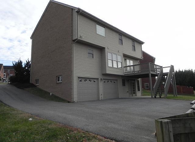 2nd image of 2816 Matthew Dr