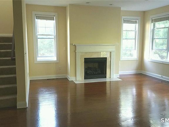 4th image of 140 Kyles Way #140