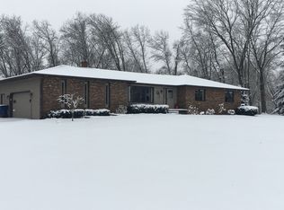 825 11th St SW, Demotte, IN 46310